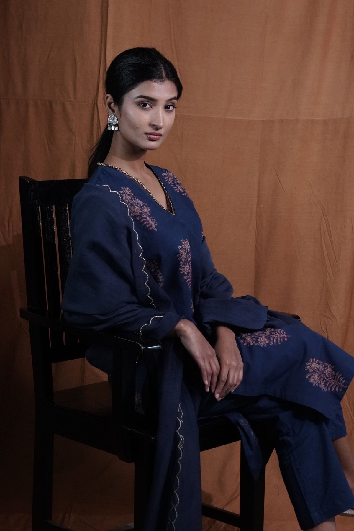 Pink Butti Kurta : Indigo