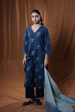 Khejri Butti Kurta : Indigo