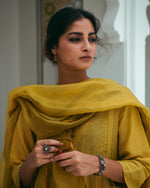 Nargis Haldi Kurta