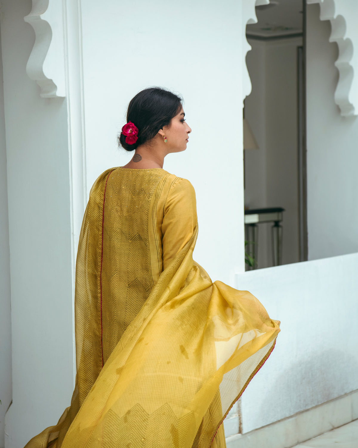 Nargis Haldi Kurta