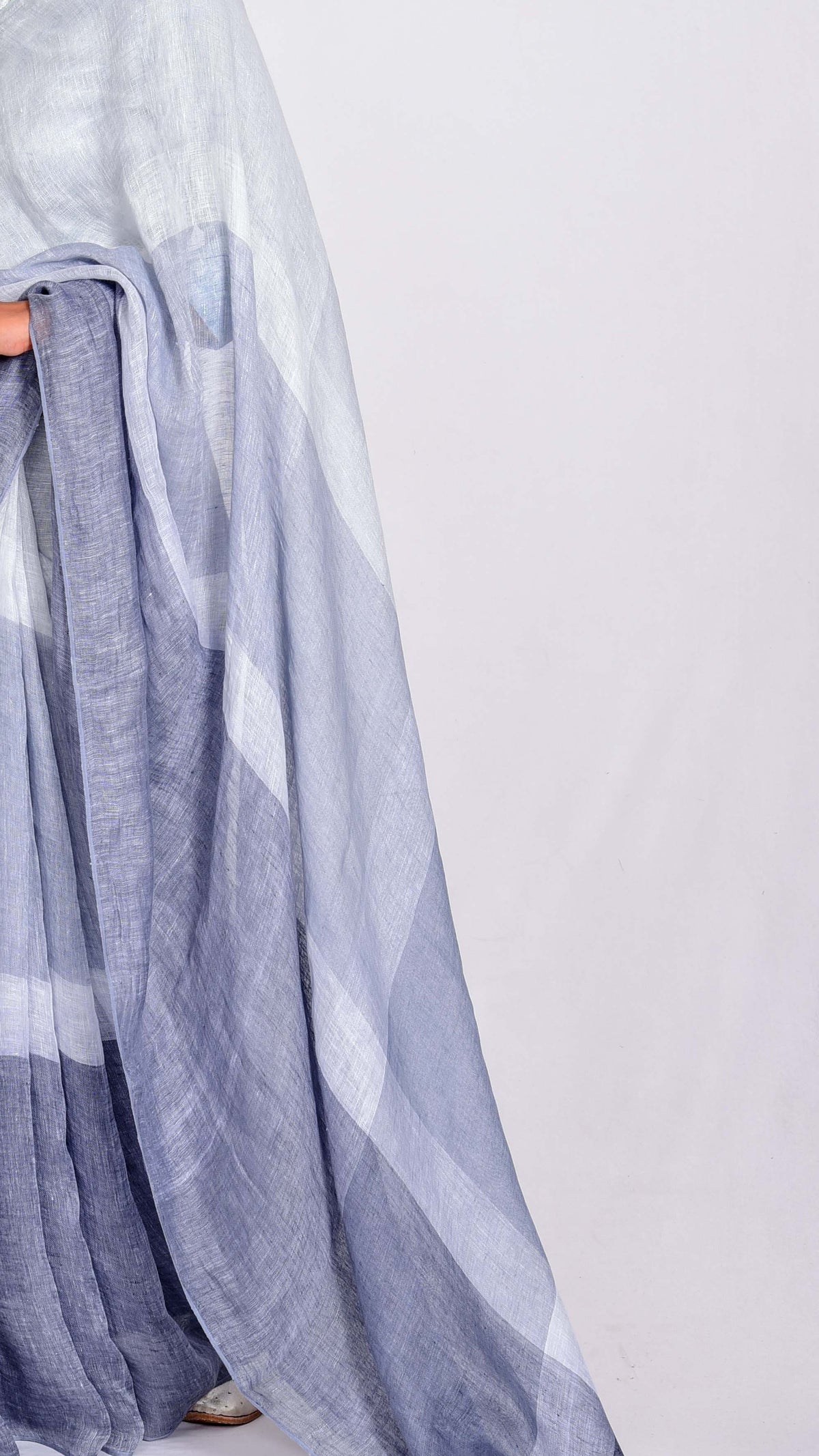 SLATE LINEN SAREE