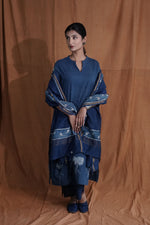 Floral Back Panel Kurta : Indigo
