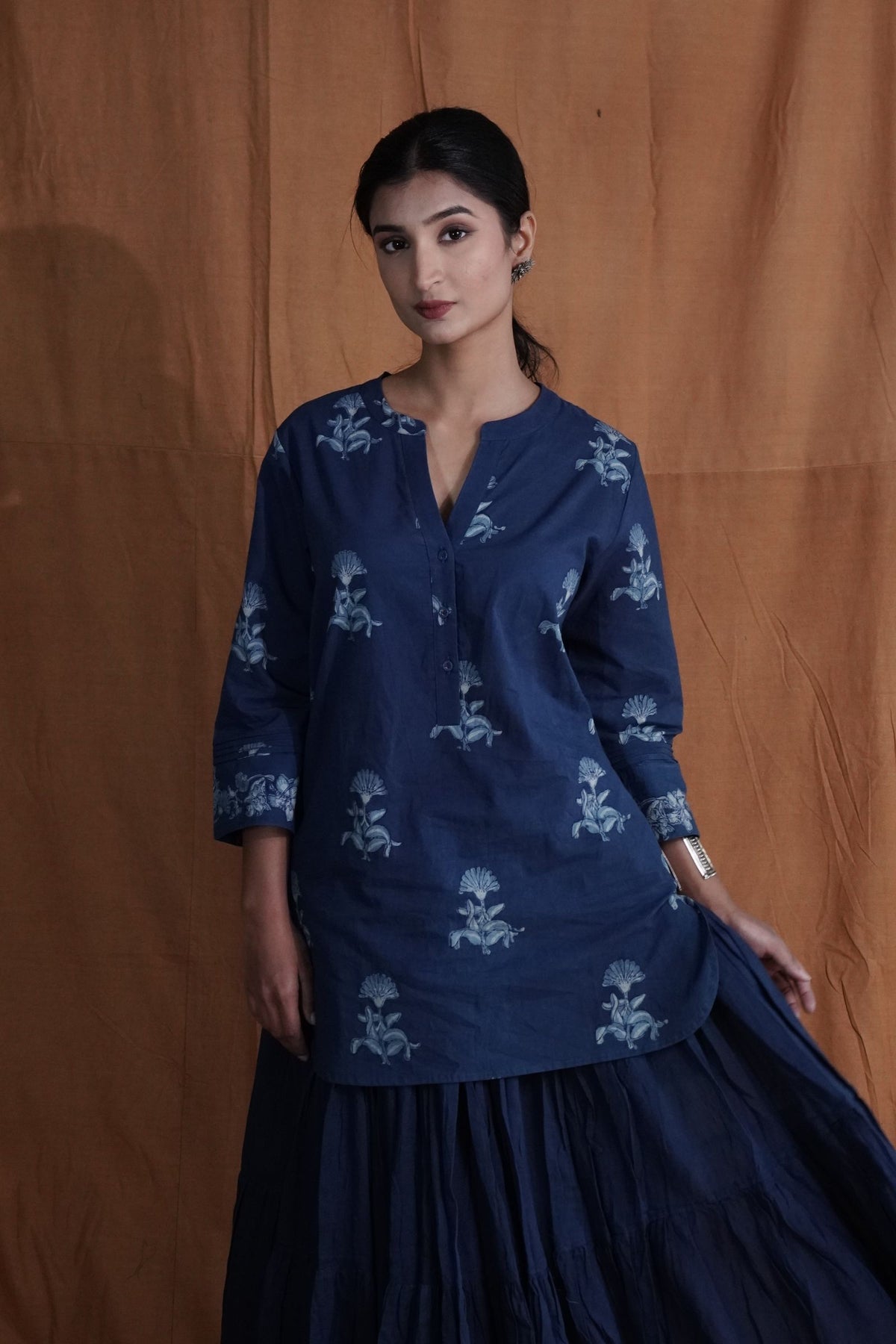 Short Butti Kurta : Indigo