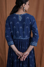 Gathered Butti Kurta: Indigo