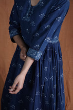 Gathered Butti Kurta: Indigo