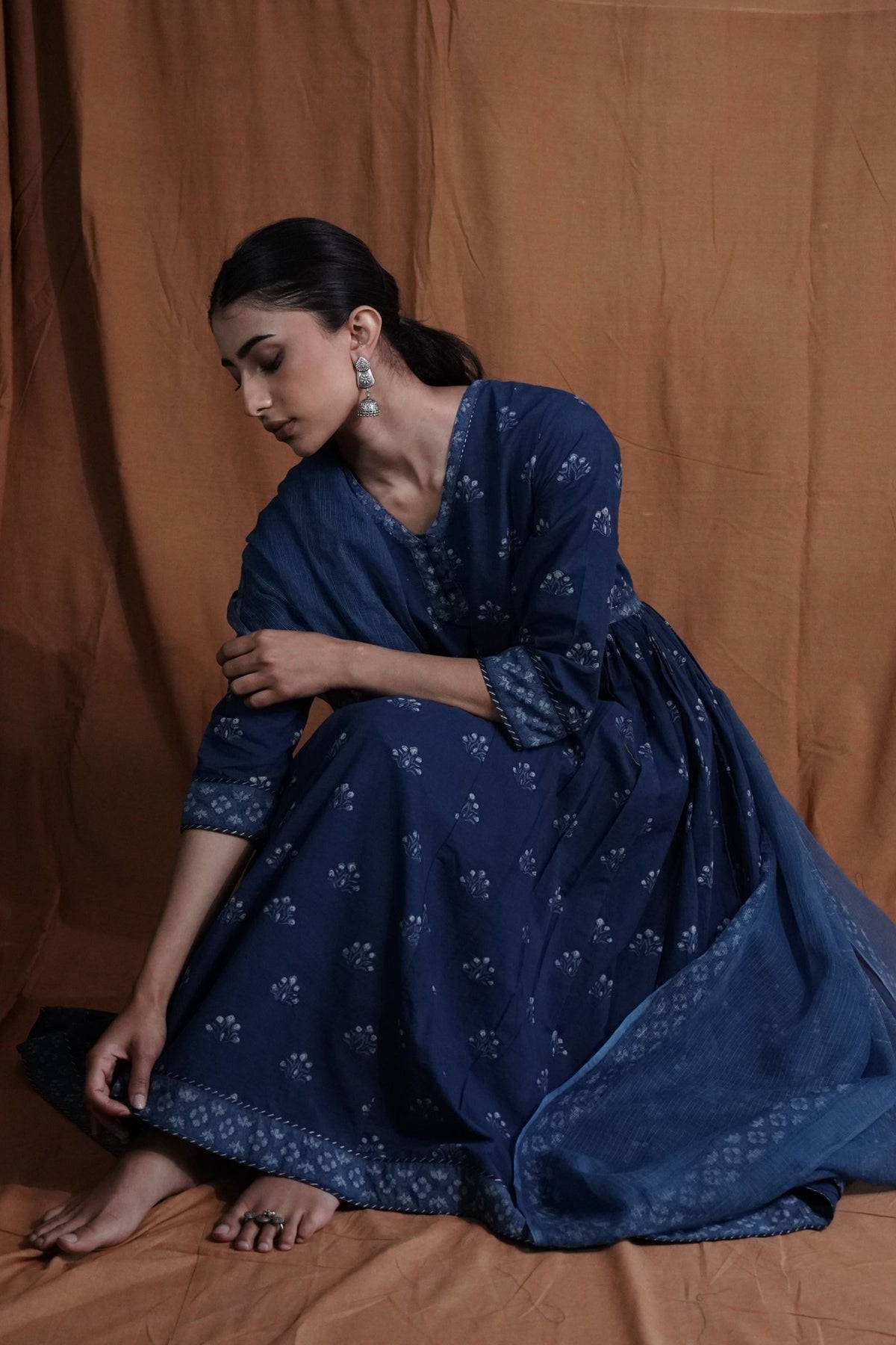 Gathered Butti Kurta: Indigo
