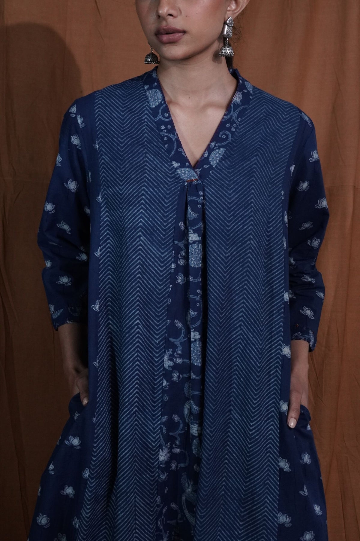 Panel Floral Kurta : Indigo