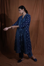 Panel Floral Kurta : Indigo