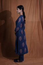 Pink Butti Kurta : Indigo
