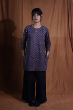 Pink Butti Short Kurta : Indigo