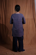 Pink Butti Short Kurta : Indigo