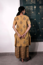 Basant Aakda Trousers