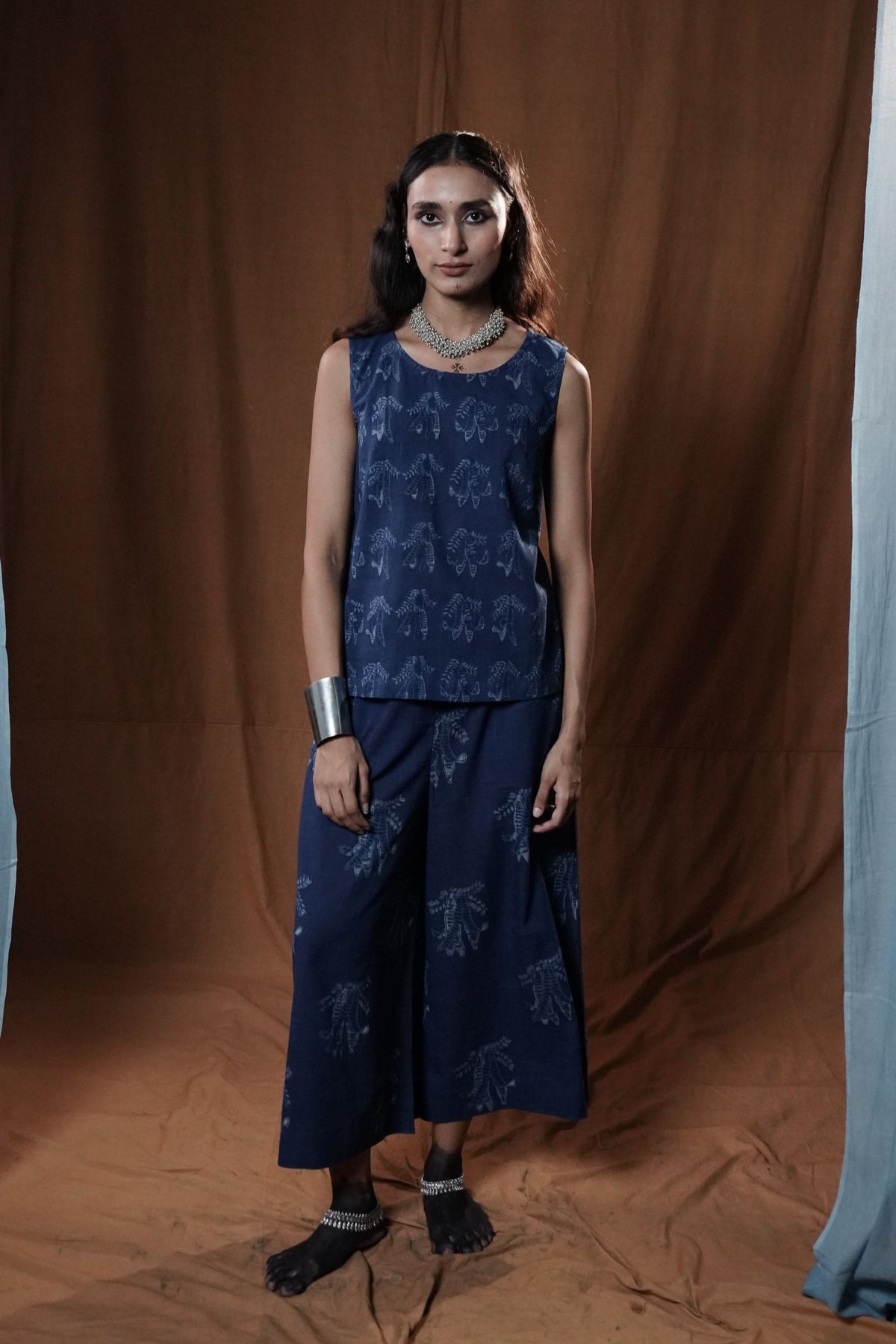 Khejri Butti Top : Indigo