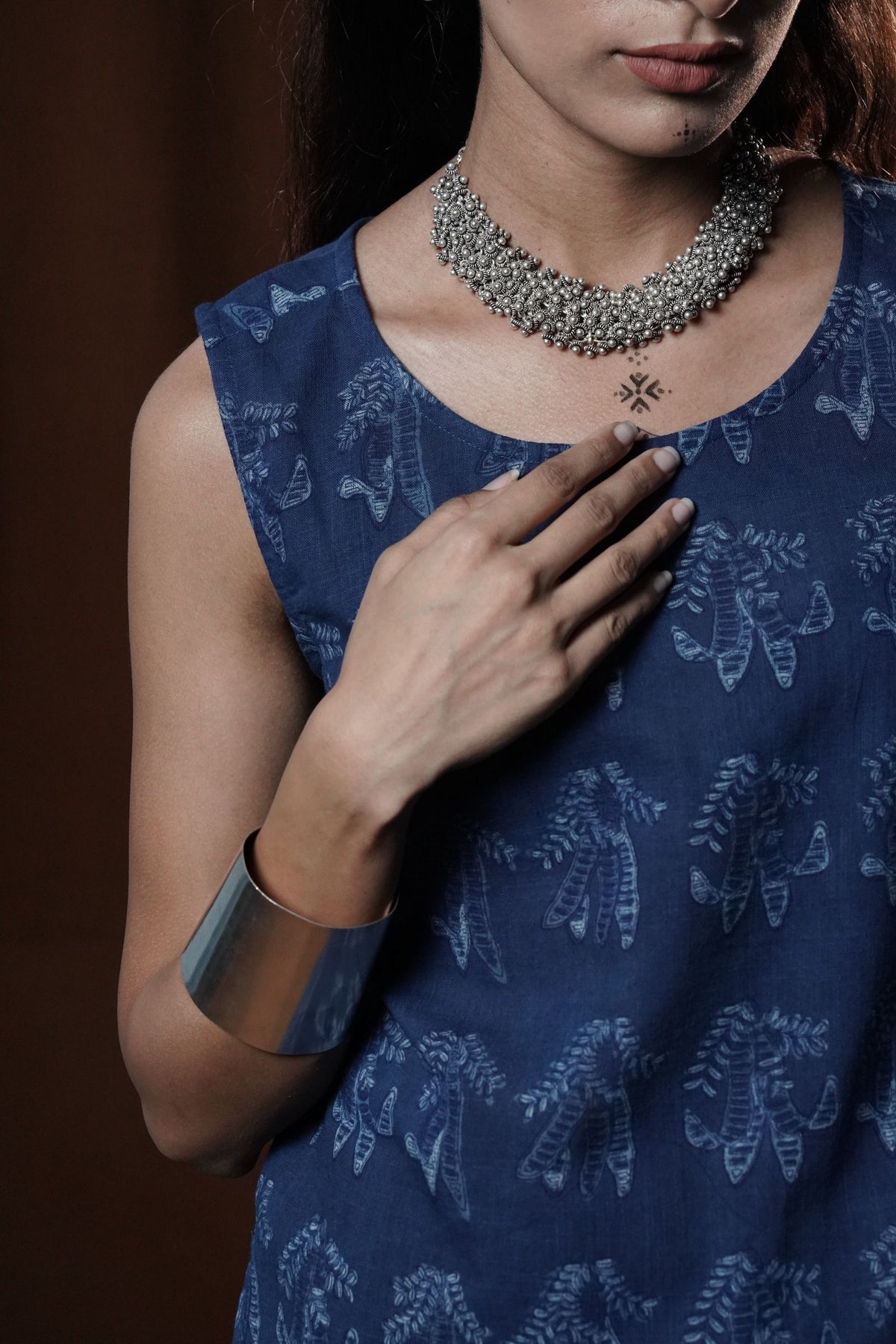 Khejri Butti Top : Indigo